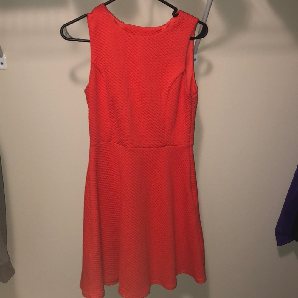 Dress - Picture 4 of 7